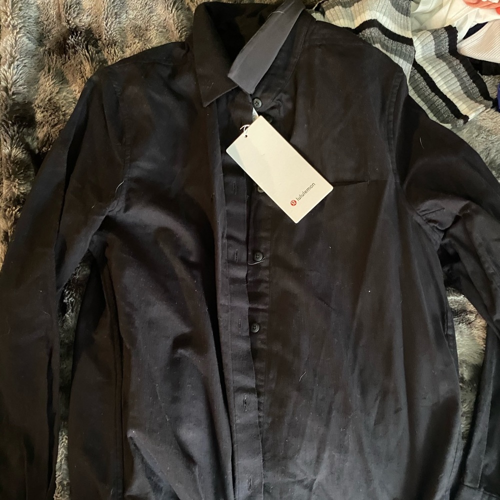 Lululemon button up NWT